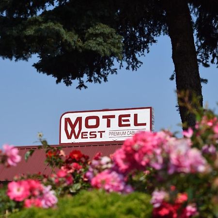 Motel West Bend Εξωτερικό φωτογραφία