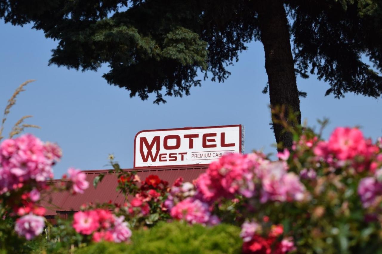 Motel West Bend Εξωτερικό φωτογραφία