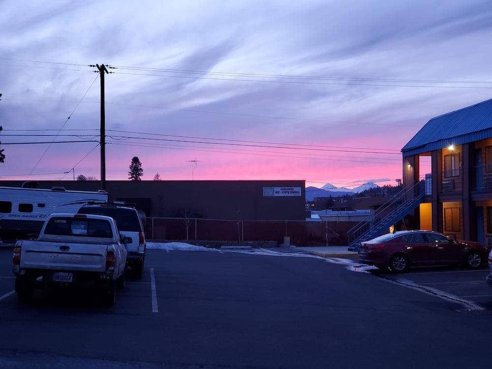 Motel West Bend Εξωτερικό φωτογραφία