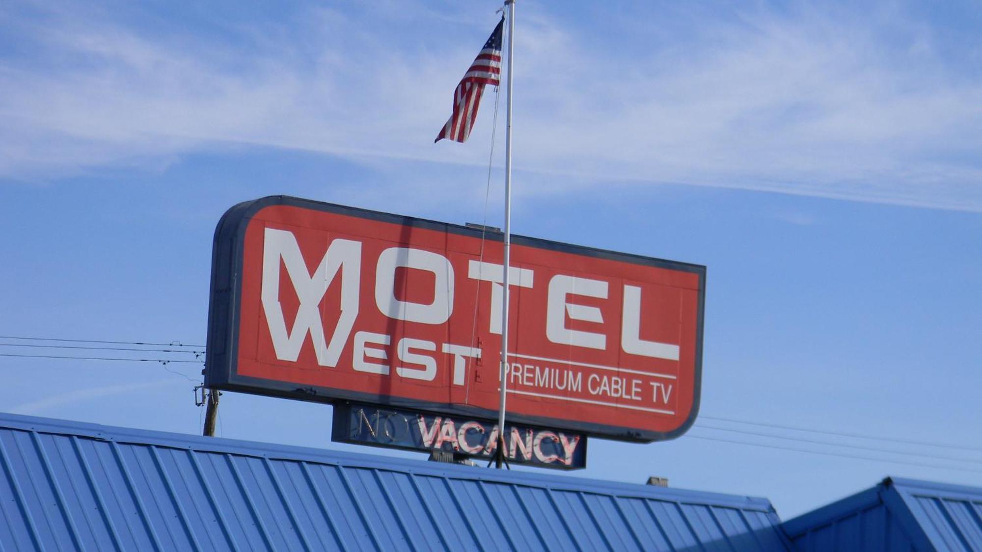 Motel West Bend Εξωτερικό φωτογραφία