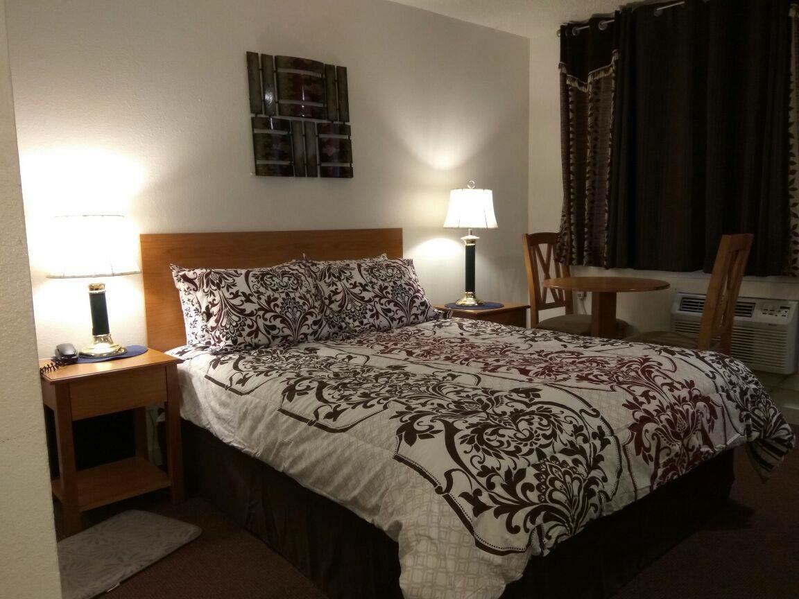 Motel West Bend Εξωτερικό φωτογραφία