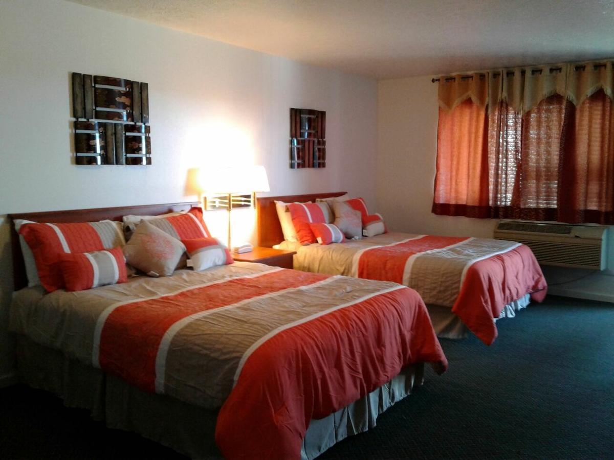 Motel West Bend Εξωτερικό φωτογραφία