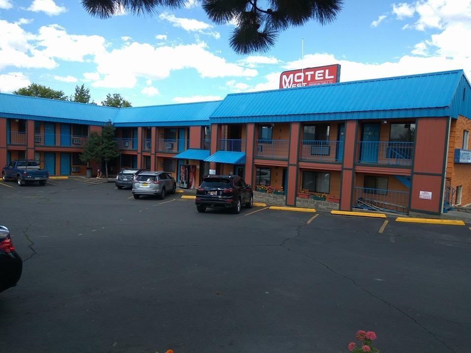 Motel West Bend Εξωτερικό φωτογραφία