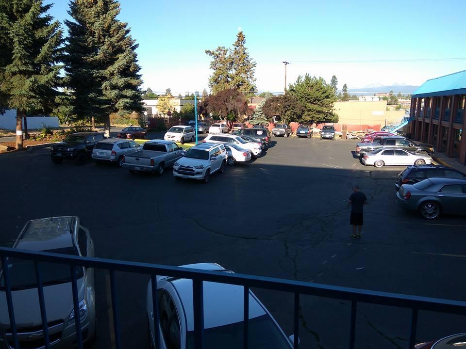 Motel West Bend Εξωτερικό φωτογραφία