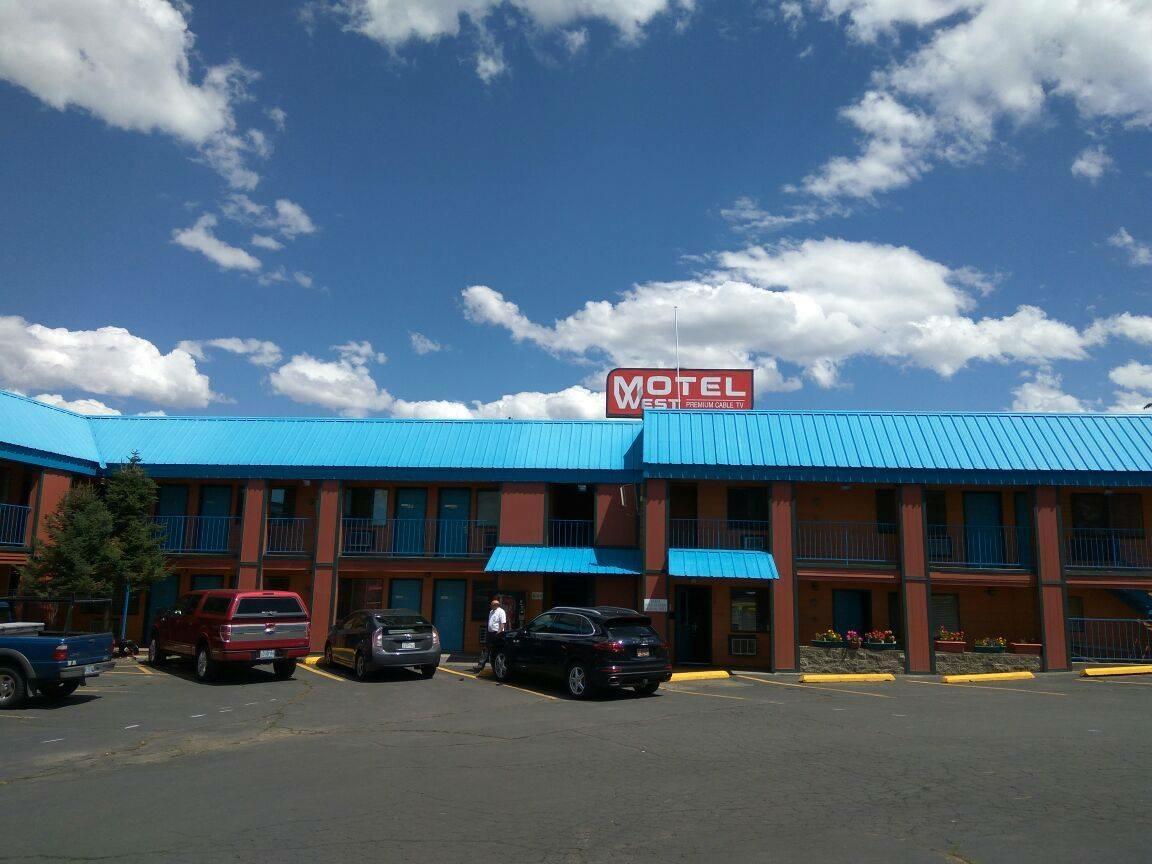 Motel West Bend Εξωτερικό φωτογραφία