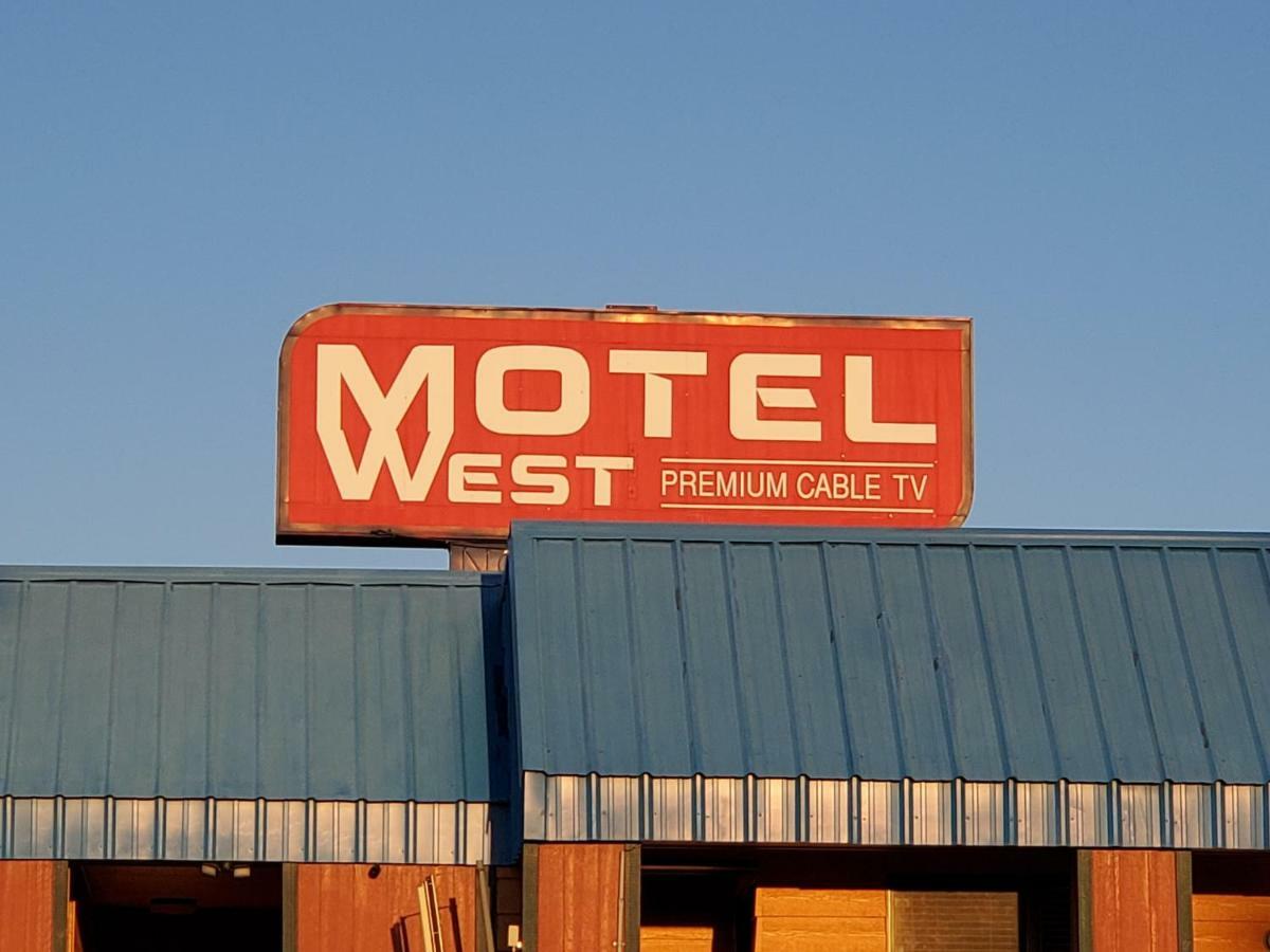 Motel West Bend Εξωτερικό φωτογραφία