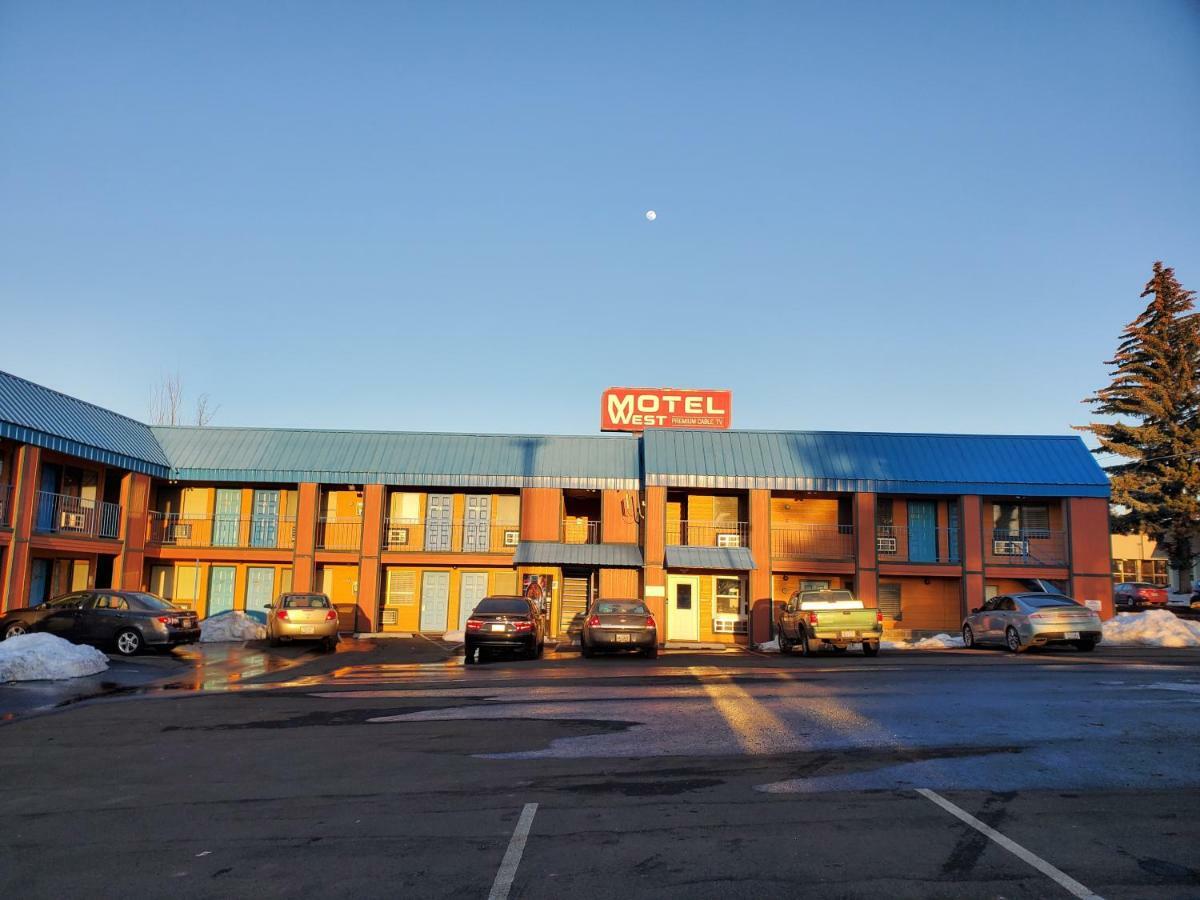 Motel West Bend Εξωτερικό φωτογραφία
