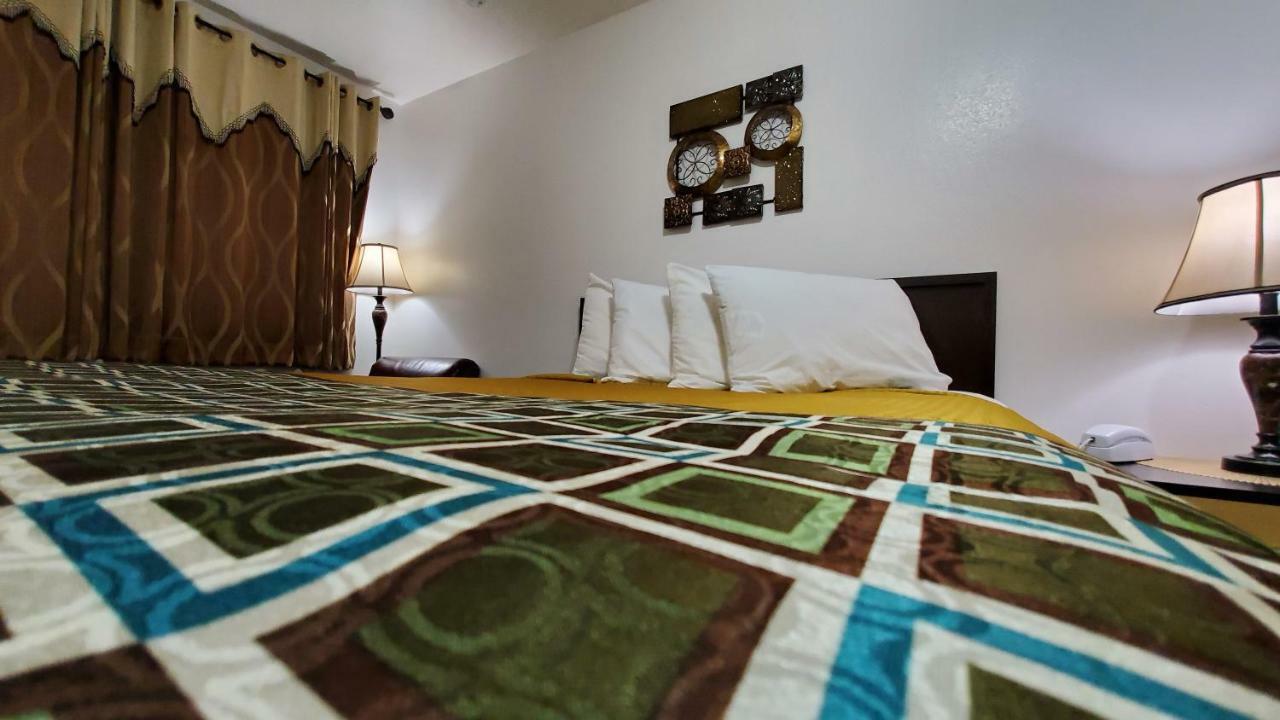Motel West Bend Εξωτερικό φωτογραφία