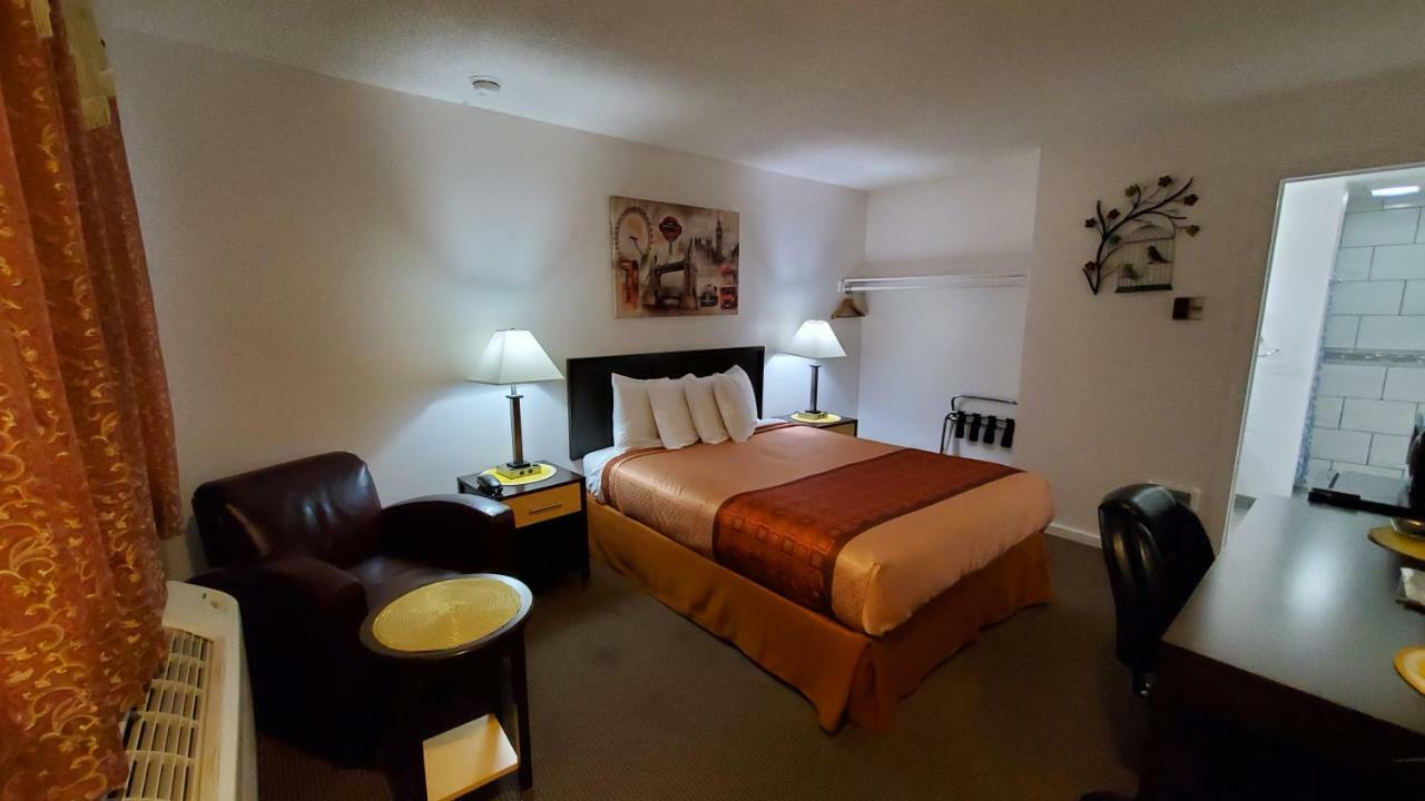 Motel West Bend Εξωτερικό φωτογραφία