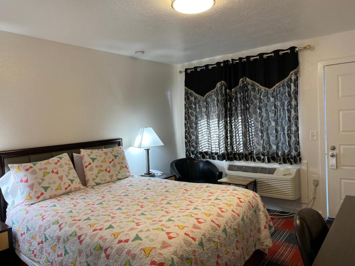 Motel West Bend Εξωτερικό φωτογραφία